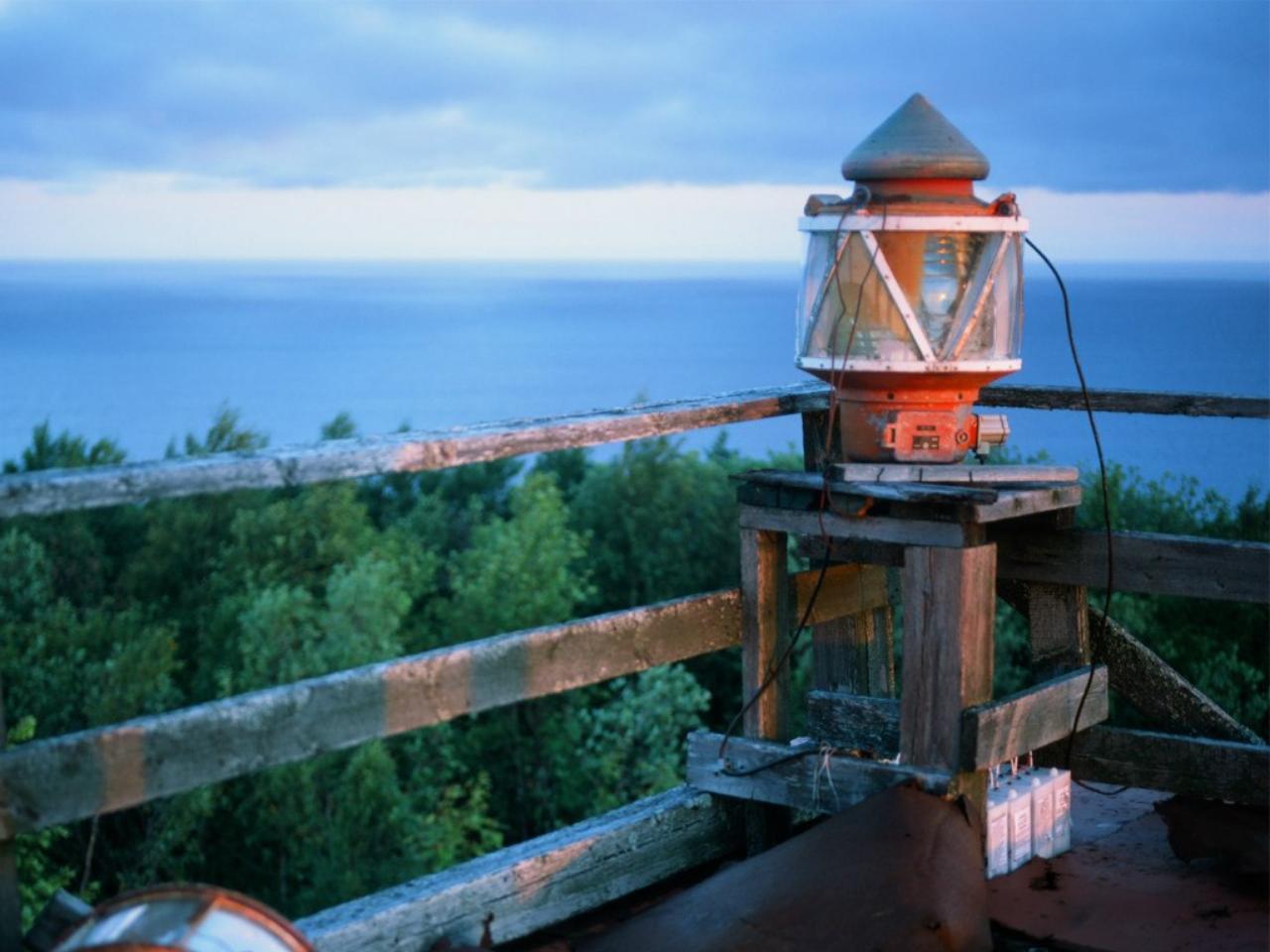 Свет погасшего маяка. Круиз на остров Большой Жужмуй  - 1